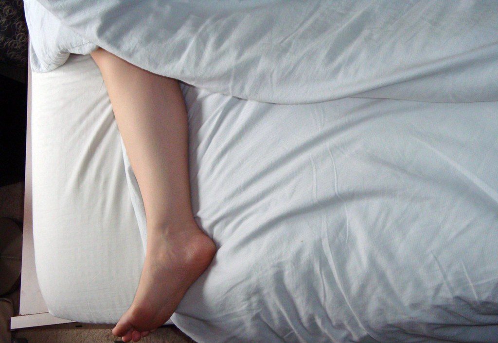 can red light therapy benefits help in managing restless leg syndrome