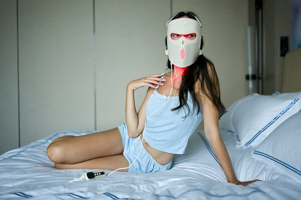 rojo dorada — led face & neck mask